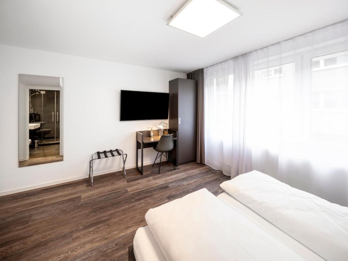 Boarding World Smart Hotel