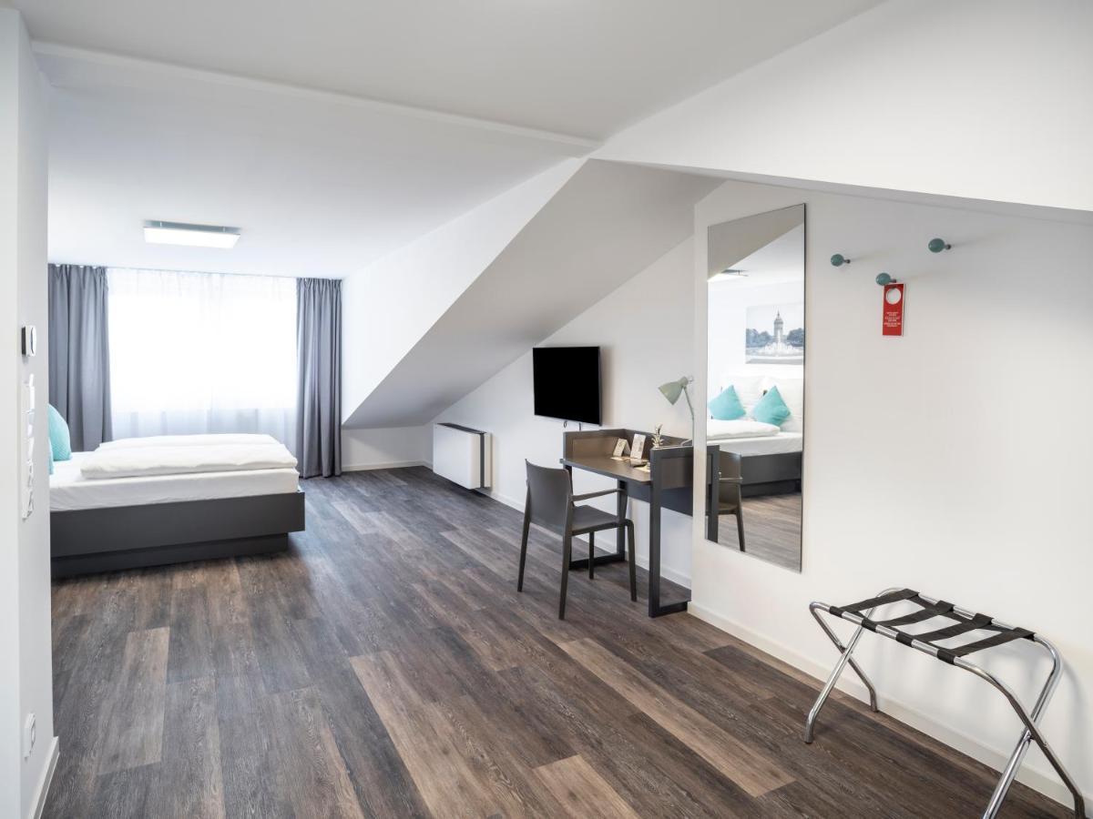 Hotel Boarding World Smart 4*